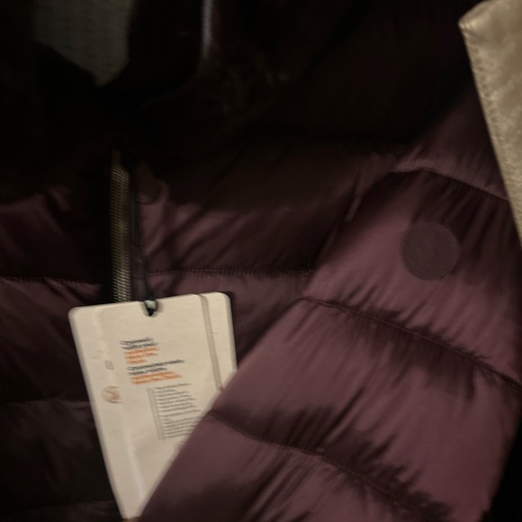 SAVE THE DUCK Burgundy Puffer Jacket - Picture 1 of 7